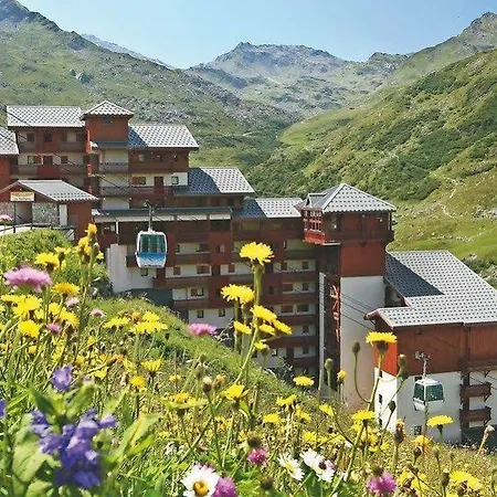 Appart hôtel Résidence Pierre&vacances Les Valmonts 2*